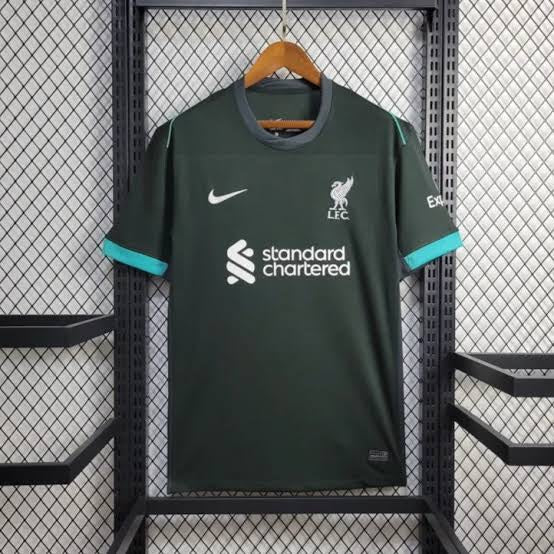 Liverpool 24/25 away kit